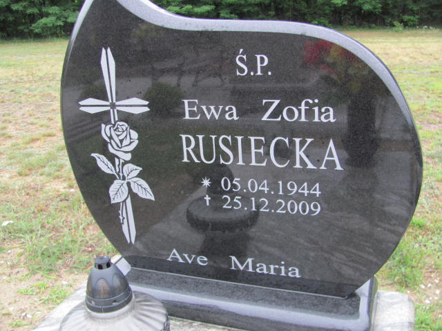 Ewa Zofia Rusiecka 1944 Twardogóra - Grobonet - Wyszukiwarka osób pochowanych